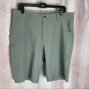 G.H. BASS & CO. Mens Light Grey Hybrid Shorts Size 34